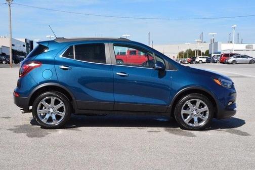Photo 2 of 23 of 2019 Buick Encore Essence