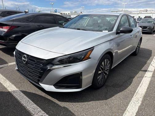Silver 2024 Nissan Altima 2.5 SV