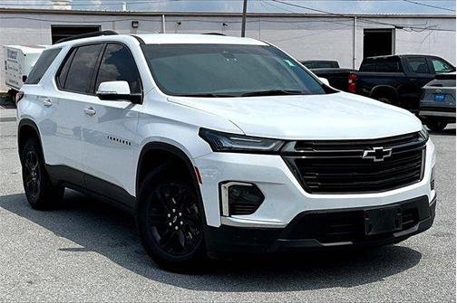 2022 Chevrolet Traverse LT Cloth