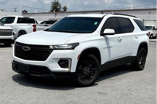 2022 Chevrolet Traverse LT Cloth