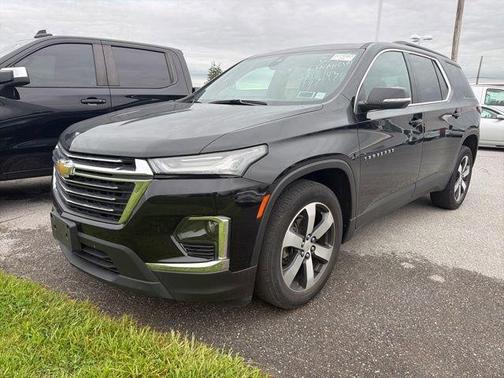 Black 2023 Chevrolet Traverse LT Leather