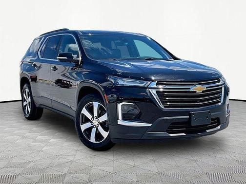 Black 2023 Chevrolet Traverse LT Leather