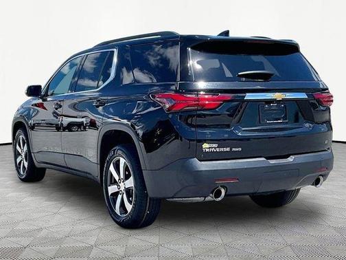 Black 2023 Chevrolet Traverse LT Leather