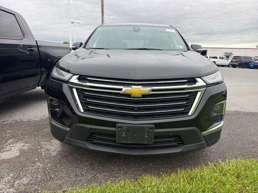 Black 2023 Chevrolet Traverse LT Leather