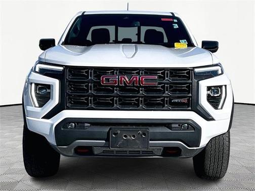 2023 GMC Canyon AT4