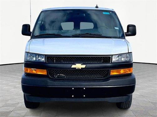 2025 Chevrolet Express 3500 LS