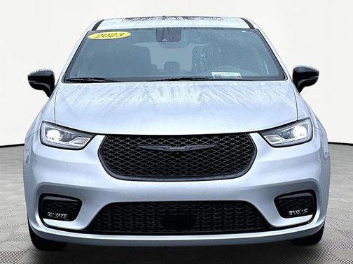 2023 Chrysler Pacifica Hybrid Limited