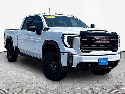 White 2024 GMC Sierra 2500 AT4