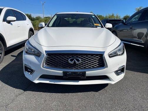 2023 INFINITI Q50 LUXE