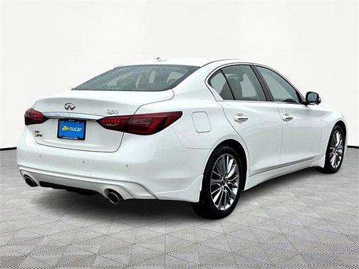 2023 INFINITI Q50 LUXE