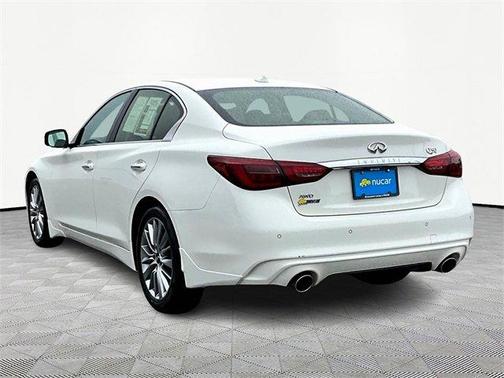 2023 INFINITI Q50 LUXE