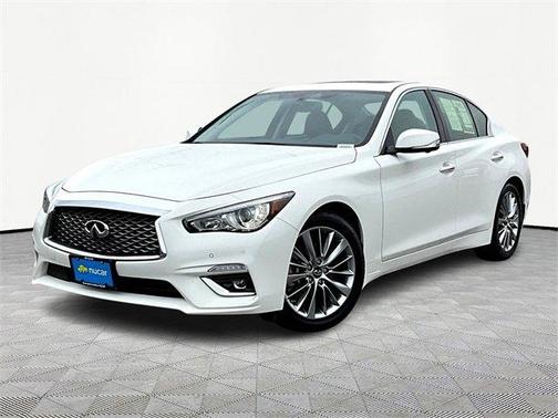 2023 INFINITI Q50 LUXE