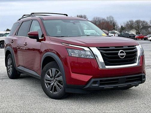2023 Nissan Pathfinder SV