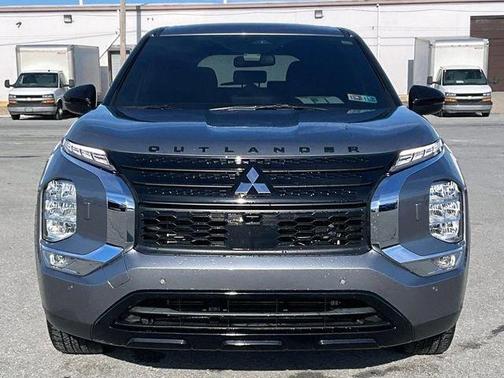 2022 Mitsubishi Outlander Black Edition