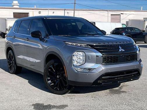 2022 Mitsubishi Outlander Black Edition