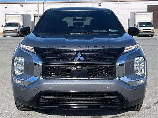 2022 Mitsubishi Outlander Black Edition