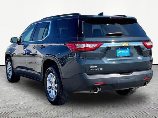 2021 Chevrolet Traverse LT Cloth
