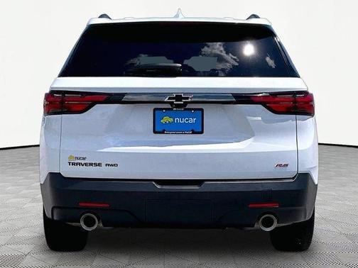 White 2023 Chevrolet Traverse RS