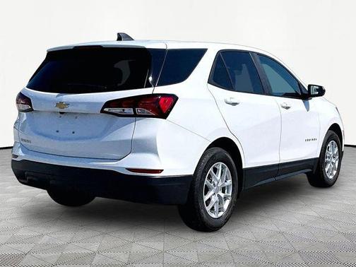 White 2024 Chevrolet Equinox LS