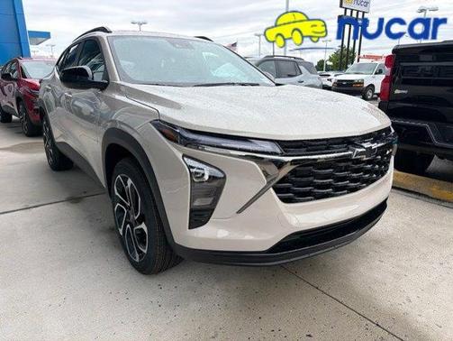 Tan 2026 Chevrolet Trax 2RS