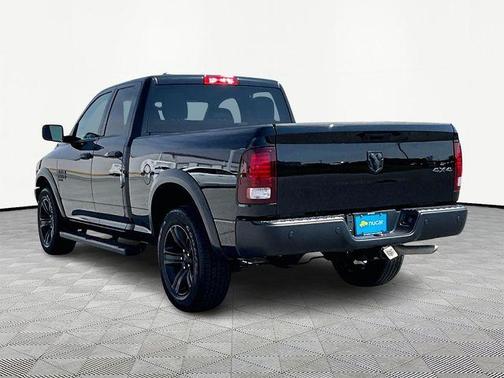 Diamond Black 2022 RAM 1500 Classic SLT