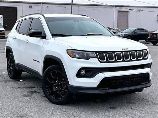 2022 Jeep Compass Latitude Lux