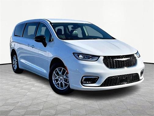 2024 Chrysler Pacifica Touring-L