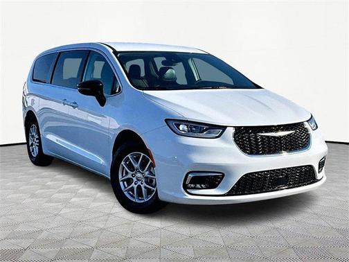 2024 Chrysler Pacifica Touring-L