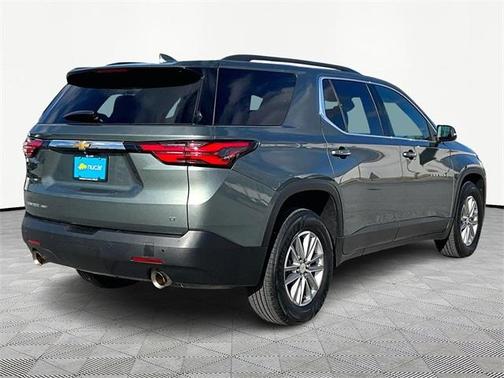 2022 Chevrolet Traverse LT Cloth