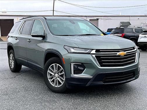 2022 Chevrolet Traverse LT Cloth