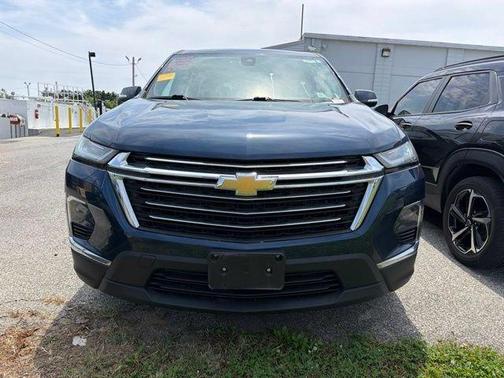 Blue 2023 Chevrolet Traverse LT Cloth