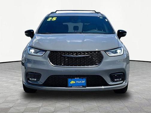 Gray 2025 Chrysler Pacifica Limited