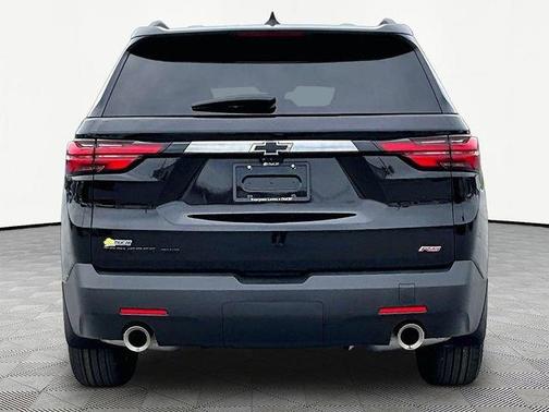 Black Metallic 2023 Chevrolet Traverse RS