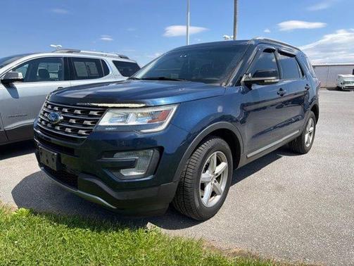 Blue 2017 Ford Explorer XLT