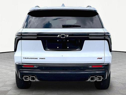 White 2026 Chevrolet Traverse RS