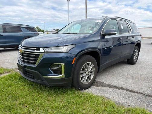 Blue 2023 Chevrolet Traverse LT Cloth