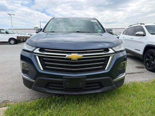 Blue 2023 Chevrolet Traverse LT Cloth