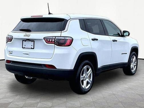 Bright White Clearcoat 2024 Jeep Compass Sport