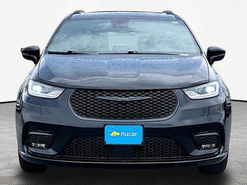 Black 2025 Chrysler Pacifica Limited