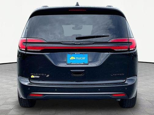 Black 2025 Chrysler Pacifica Limited