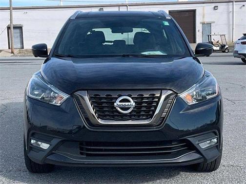 2019 Nissan Kicks SR