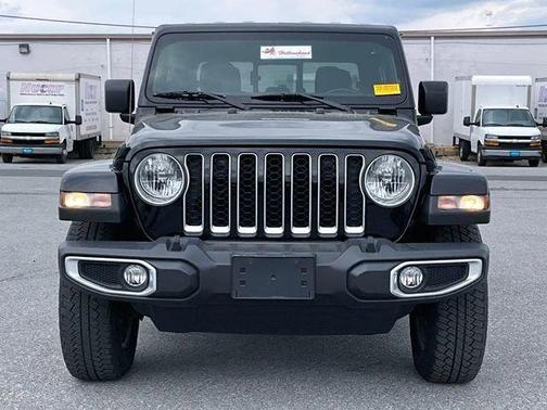 Black 2021 Jeep Gladiator Overland