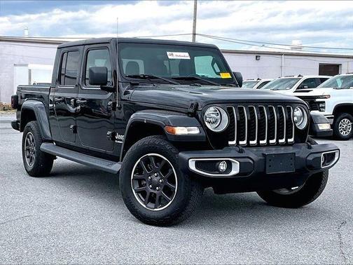 Black 2021 Jeep Gladiator Overland