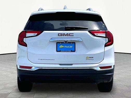 White 2023 GMC Terrain SLT