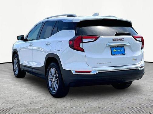 White 2023 GMC Terrain SLT