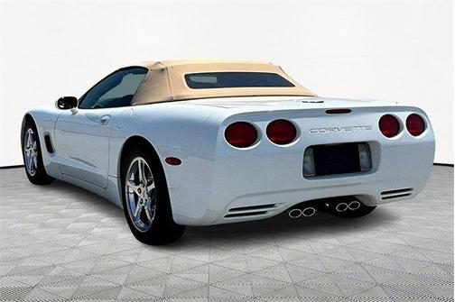 2004 Chevrolet Corvette Base