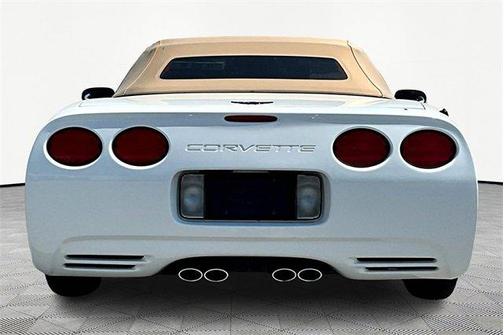 2004 Chevrolet Corvette Base
