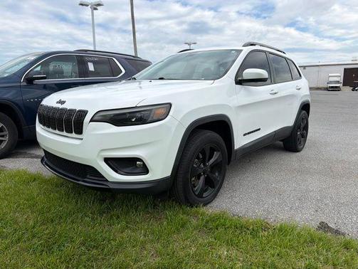 White 2020 Jeep Cherokee Latitude Plus