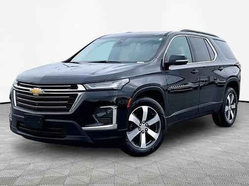 Black 2023 Chevrolet Traverse LT Leather