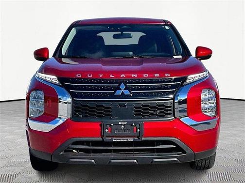 2022 Mitsubishi Outlander ES